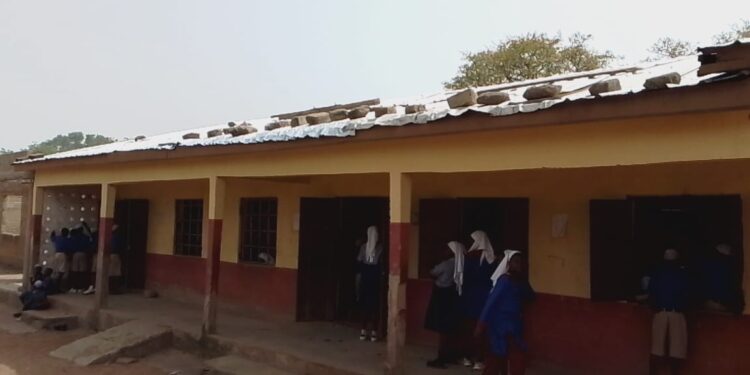 Alhaji Gbangu Supports Renovation of Nusrat Jahan Demonstration JHS with GHC18,000