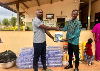 Young Entrepreneur Mubarik Dzang Marks Birthday with Donation to Ko Polyclinic