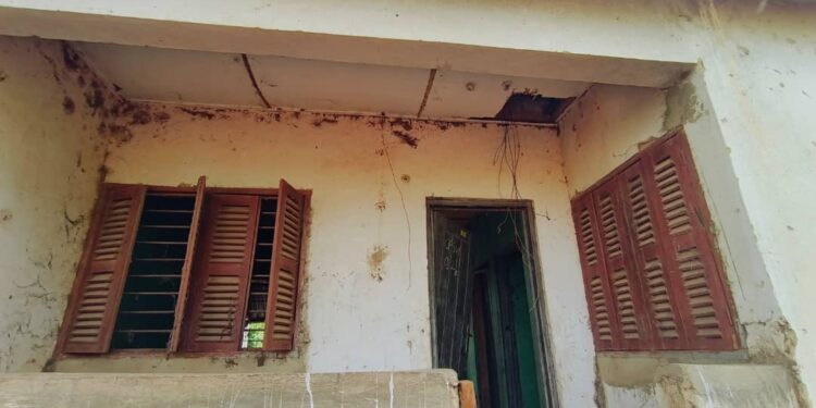 Teachers’ Quarters in Dondometeng Left to Rot