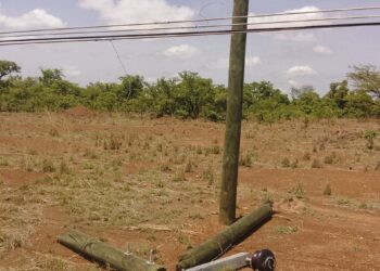 Naro Residents in Darkness after Rainstorm Destroys Electricity Poles